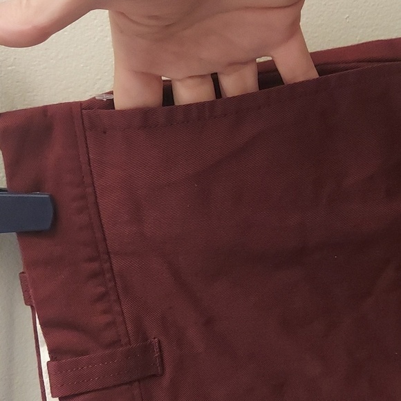 J.CREW Factory 9in Flex Gramercy Chino Burgundy Shorts - Picture 5 of 11